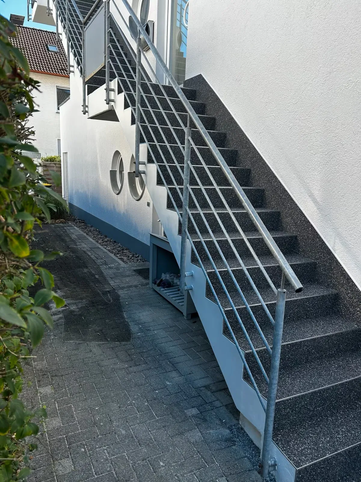 Steinteppich auf Treppe